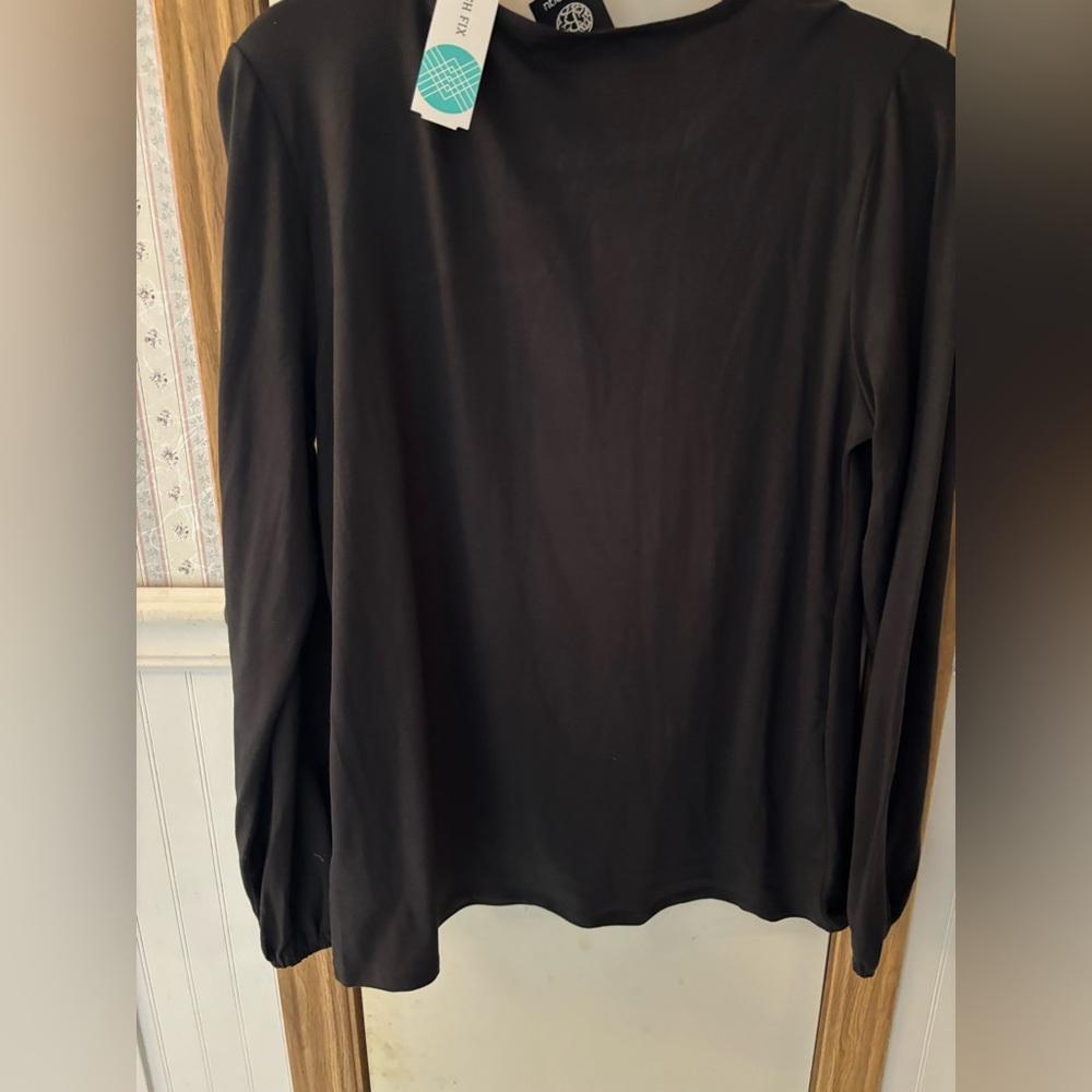 NWT BOBEAU BLACK BUTTER CUTOUT KNIT TOP